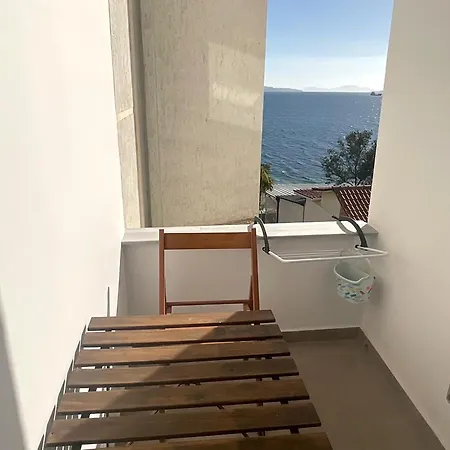 Mojito With Sea View &free Parking Apartment Sarande